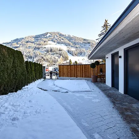 By Hotel-garni Austria - Tirol Erleben *