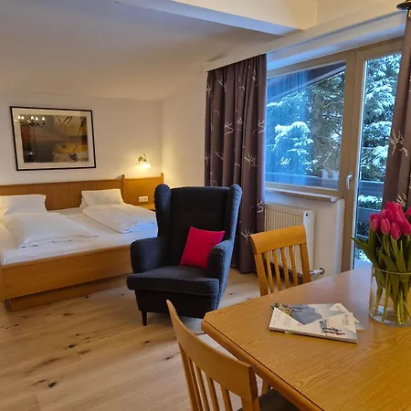 By Hotel-garni Austria *