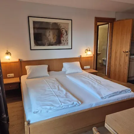 By Hotel-garni Austria *