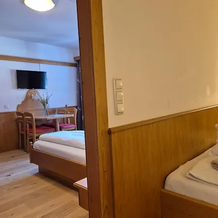 By Hotel-garni Austria